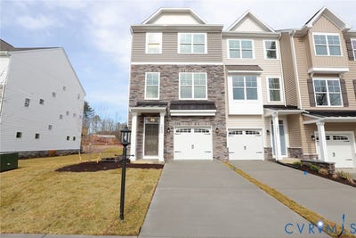 /international/us/16354-alexandria-court-moseley-va-110120585991/