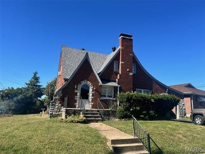 /international/us/7919-martys-drive-st-louis-mn-110120769153/