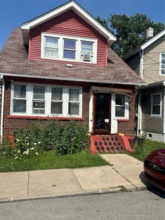 /international/us/2707-van-buren-avenue-erie-pa-110100920403/