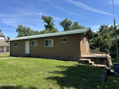 /international/us/1229-reid-road-neosho-mo-110108859486/