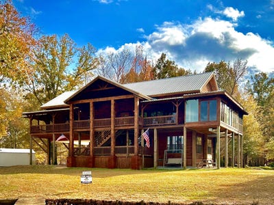 /international/us/2077-pumpkin-creek-rd-brooksville-ms-110108354508/