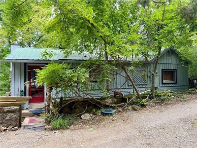 /international/us/16-nut-st-eureka-springs-ar-110100689261/?lang=en