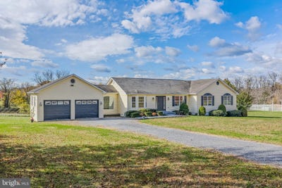 /international/us/104-stonehouse-lane-shepherdstown-wv-110103380710/
