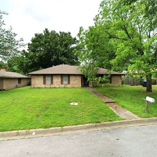 /international/us/216-churchill-avenue-corsicana-tx-110120419595/