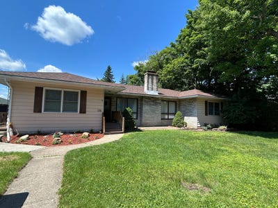 /international/us/136-parkside-drive-lake-placid-ny-110095424128/