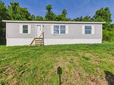 /international/us/1636-west-road-huntington-wv-110107391154/