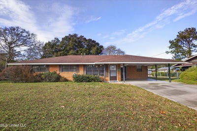 /international/us/105-suffolk-drive-long-beach-ms-110104451831/