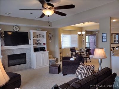/international/us/807-harbour-towne-unit-807-e-lake-ozark-mo-110101343728/