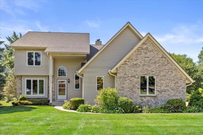 /international/us/18525-brookridge-dr-brookfield-wi-110100967694/