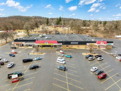 /international/us/210-w-carleton-road-hillsdale-mi-110102884163/