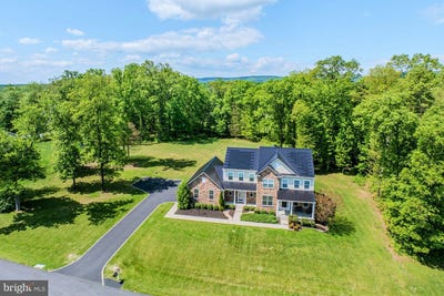 /international/us/14963-creek-point-court-hillsboro-va-110107754631/