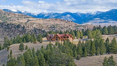 /international/us/569-571-cinnabar-basin-road-gardiner-mt-110108139713/