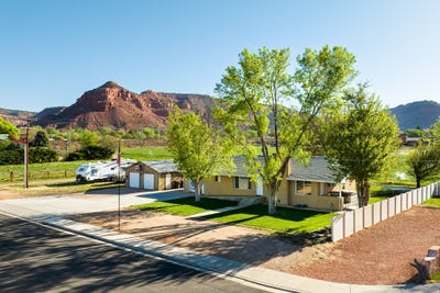 /international/us/611-s-175-e-kanab-ut-110107339302/