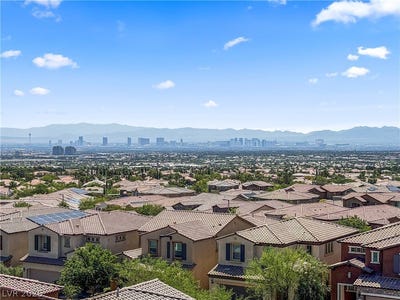 /international/us/180-petaluma-valley-drive-las-vegas-nv-110108170159/