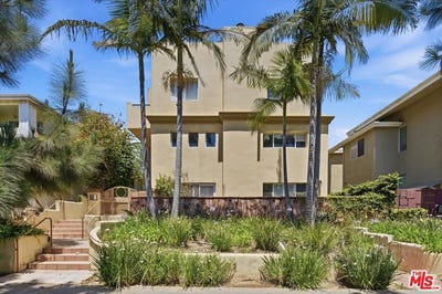 /international/us/1043-11th-st-santa-monica-ca-110108480669/