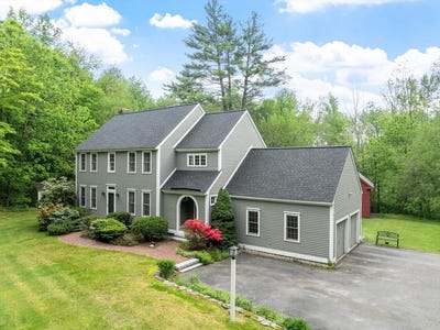 /international/us/66-woobly-rd-bolton-ma-110108354491/