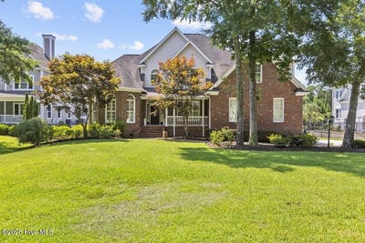 /international/us/209-bayside-drive-cape-carteret-nc-110101177617/