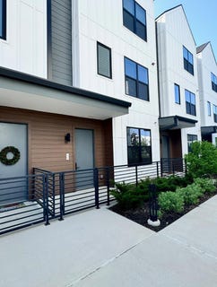/international/us/2100-legacy-drive-plano-tx-110107999788/