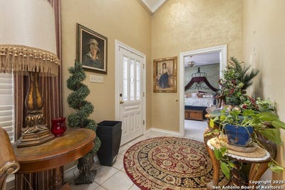 /international/us/522-preston-trail-kerrville-tx-110100966761/