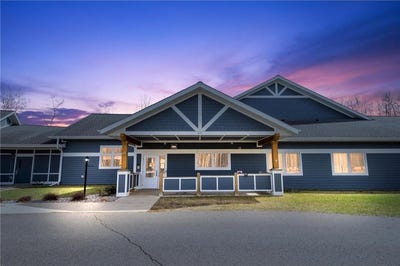 /international/us/421-kennedy-memorial-drive-hoyt-lakes-mn-110107278234/