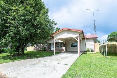 /international/us/717-hancock-st-charleston-ar-110108407805/