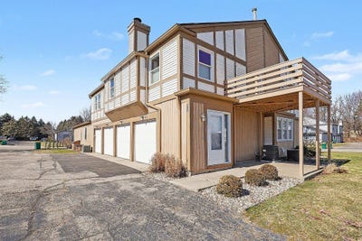 /international/us/3113-sturgeon-bay-avenue-portage-mi-110106207385/