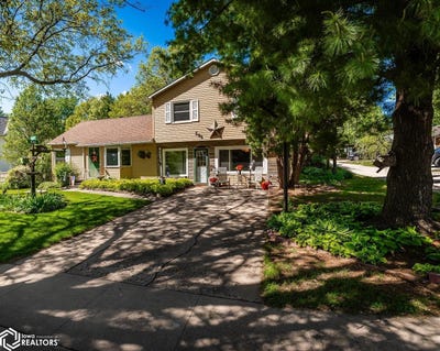 /international/us/506-e-maple-avenue-conrad-ia-110108098252/