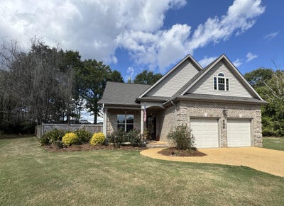 /international/us/27-silver-tree-cr-tupelo-ms-110120560955/
