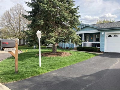/international/us/3-devonshire-court-grayslake-il-110107667749/