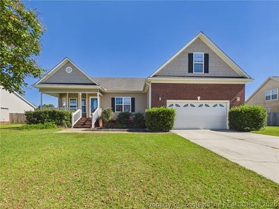 /international/us/138-crescent-drive-raeford-nc-110120762080/