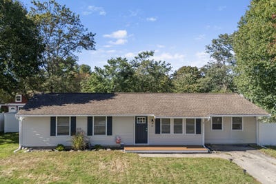 /international/us/14-dennis-lane-wareham-ma-110120416185/