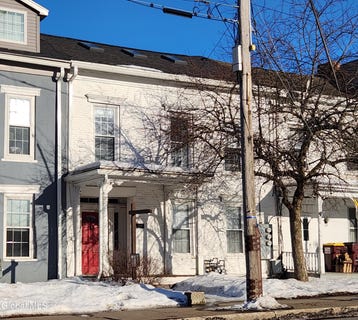 /international/us/160-milton-avenue-ballston-spa-ny-110106240659/