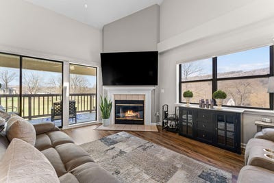 /international/us/305-wimbledon-drive-branson-mo-110108028789/