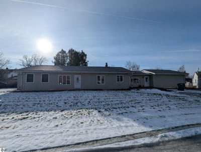 /international/us/534-s-main-street-au-gres-mi-110104574031/