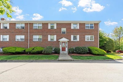 /international/us/68-preston-street-wakefield-ma-110108152222/