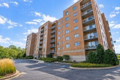 /international/us/6807-n-milwaukee-avenue-niles-il-110106539122/