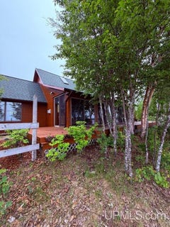 /international/us/3490-squaw-beach-road-big-bay-mi-110108911959/