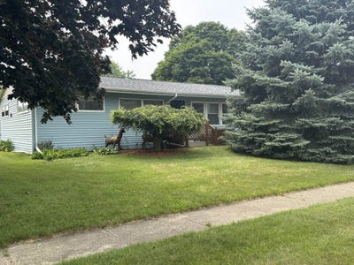 /international/us/521-garden-drive-belvidere-il-110100994428/