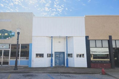 /international/us/517-main-street-cabool-mo-110107077512/
