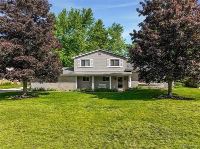 /international/us/1236-beemer-court-oxford-twp-mi-110108379215/