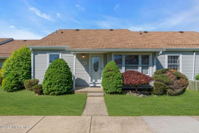 /international/us/43-piazza-correale-freehold-nj-110108119841/