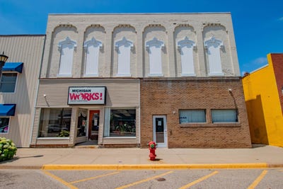 /international/us/195-n-michigan-avenue-shelby-mi-110100590548/