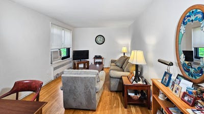 /international/us/83-20-98th-street-woodhaven-ny-110094232408/