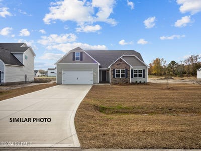 /international/us/514-orchard-creek-drive-richlands-nc-110098160208/
