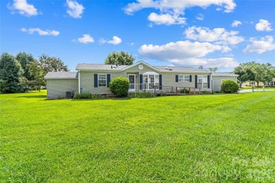 /international/us/208-red-birch-court-hendersonville-nc-110109736158/