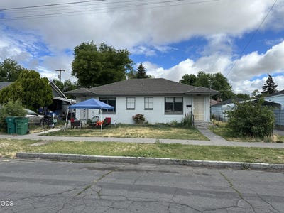 /international/us/2215-applegate-avenue-klamath-falls-or-110109111178/