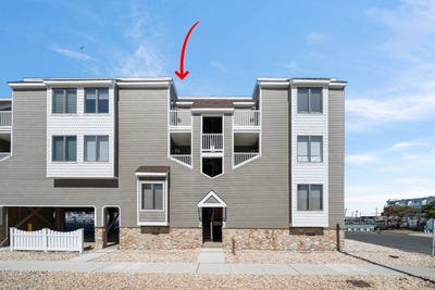 /international/us/8201-third-avenue-stone-harbor-nj-110107687276/