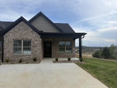 /international/us/842-ridgewood-drive-berea-ky-110106962026/