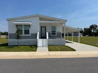 /international/us/19-sheepshead-lane-freeport-fl-110107884493/