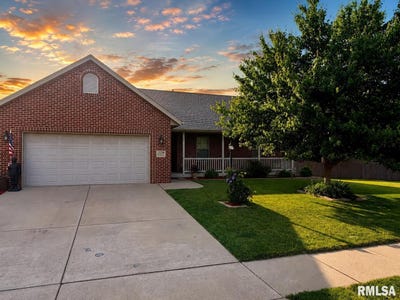 /international/us/1139-willow-lake-drive-metamora-il-110108390048/